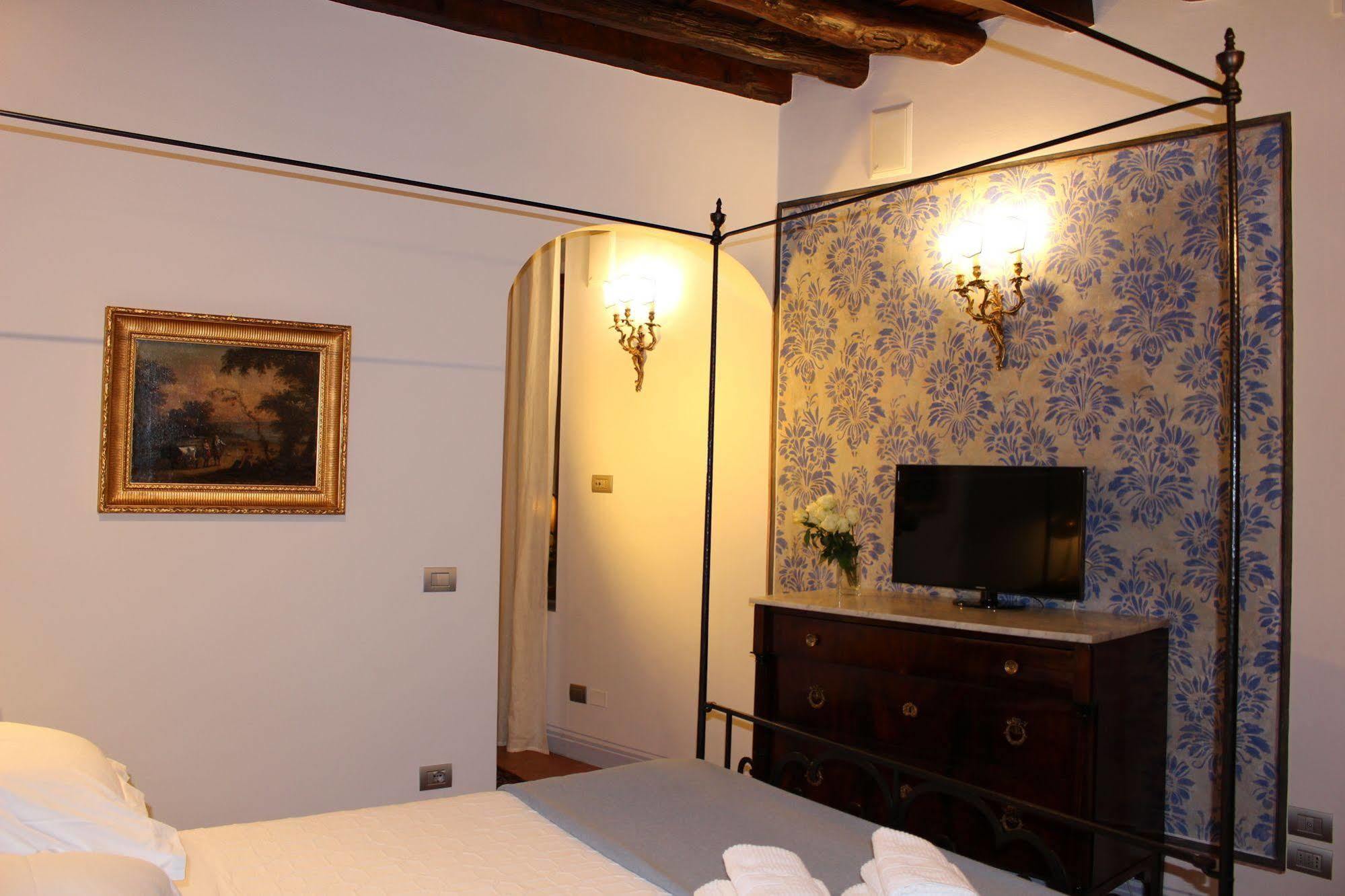 B & B Righi In Santa Croce Florence Buitenkant foto